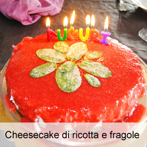 ricetta cheesecake di ricotta e fragole