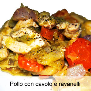 Bocconcini di pollo con cavolo cappuccio, ravanelli e carote